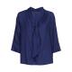 Soepele blouse met aangewerkte sjaal Soepele blouse met aangewerkte sjaal